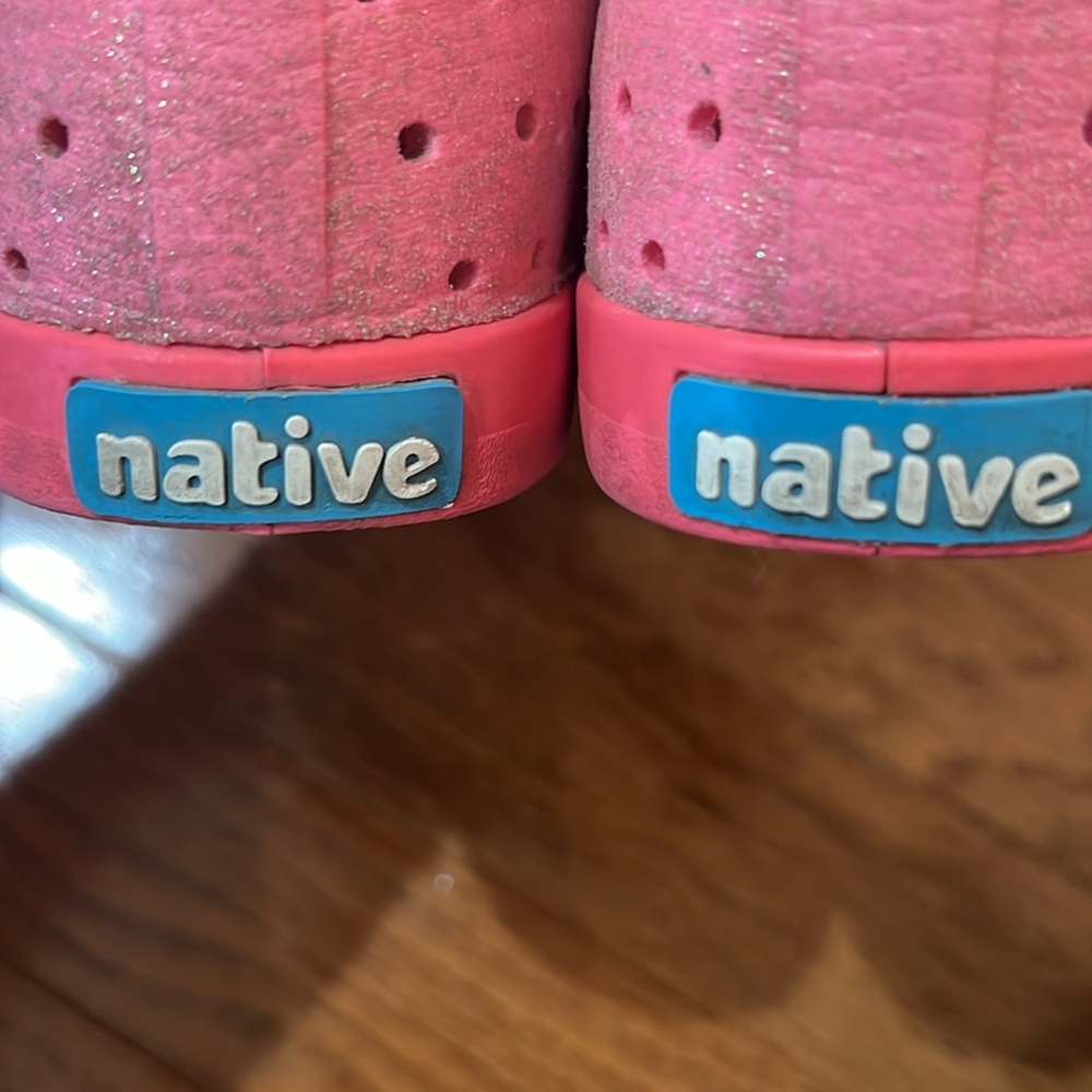 Native shoes - Picture 2 of 5
